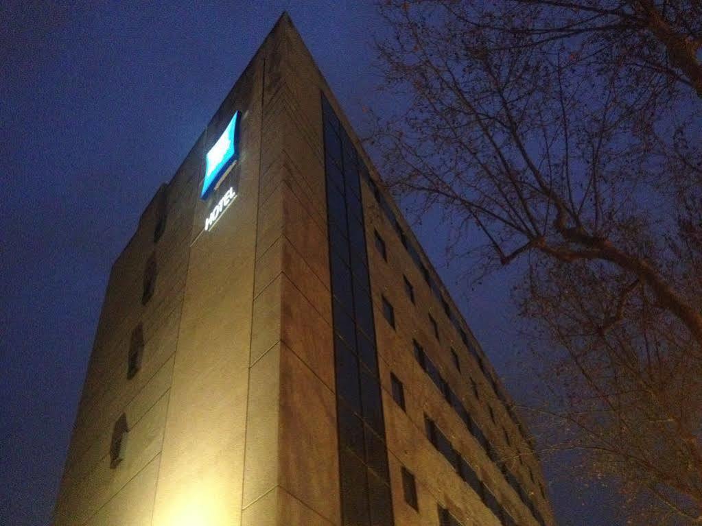 Ibis Budget Marseille Timone Экстерьер фото